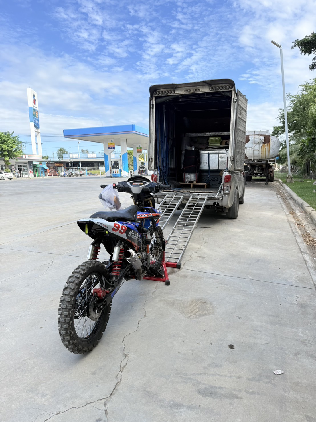 ขนส่งรถวิบาก